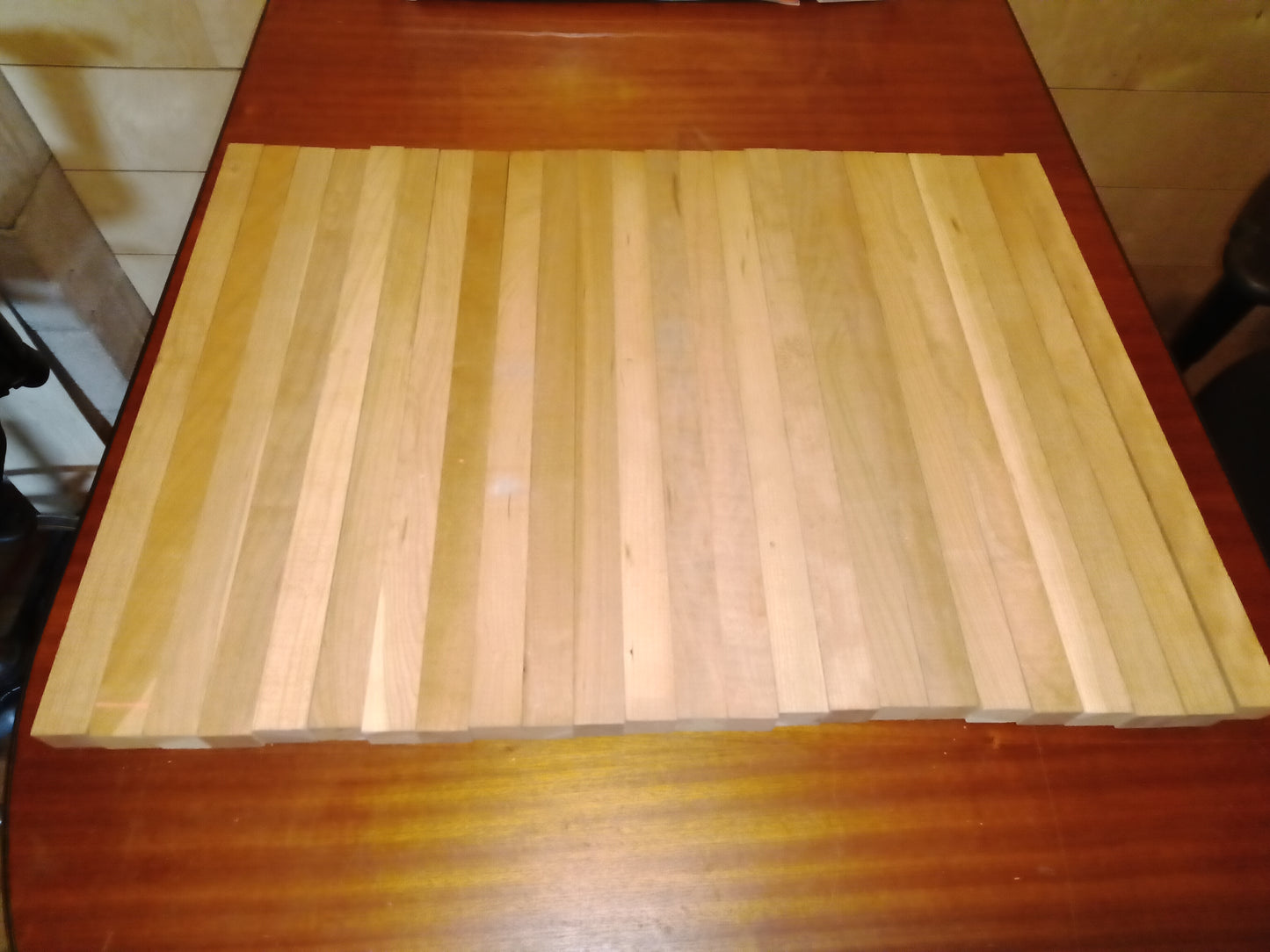 #1044 Cherry 0.937" x 1.06" x 18.50" 24 pieces