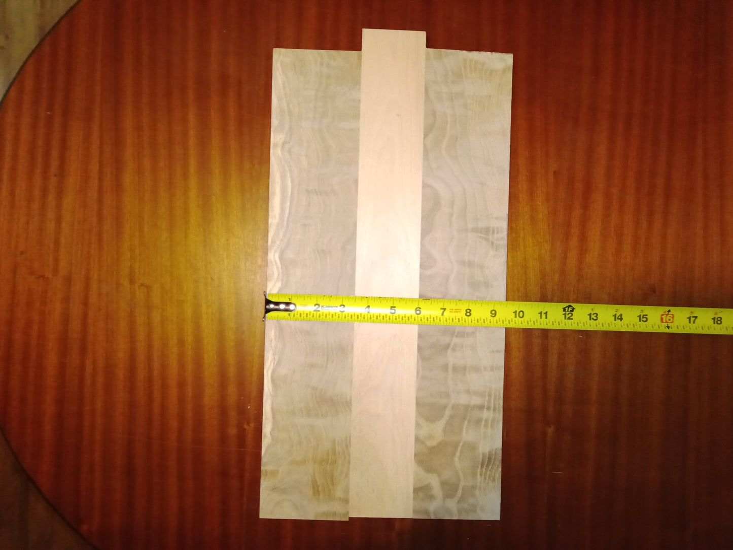 Fig.white oak/Maple 18.5"x 9"x .75"